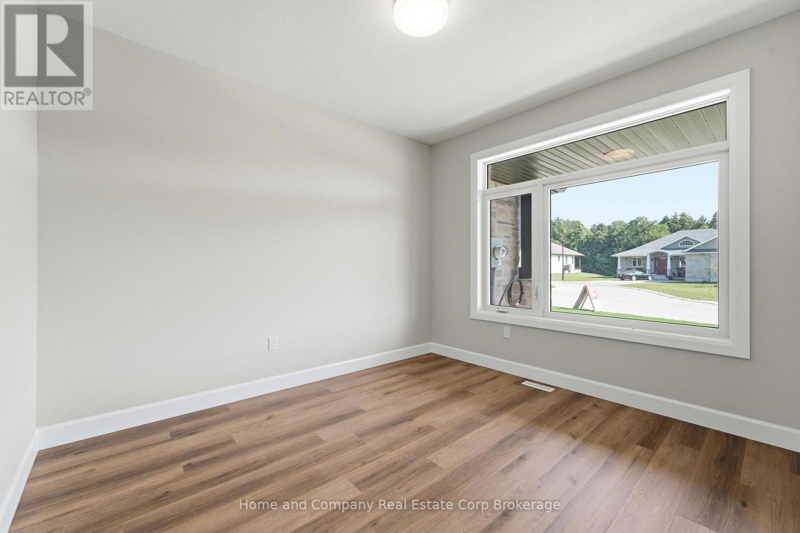 54 Deer Ridge Lane, Bluewater, Ontario  N0M 1G0 - Photo 4 - X12283800