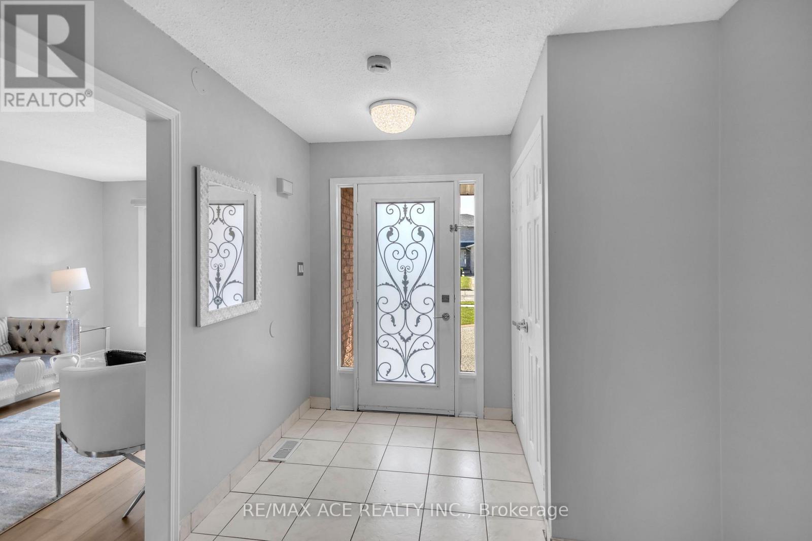 31 Vega Crescent, Hamilton, Ontario  L8E 4S6 - Photo 12 - X13705708