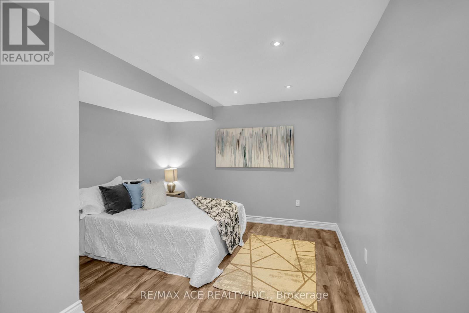 31 Vega Crescent, Hamilton, Ontario  L8E 4S6 - Photo 37 - X13705708