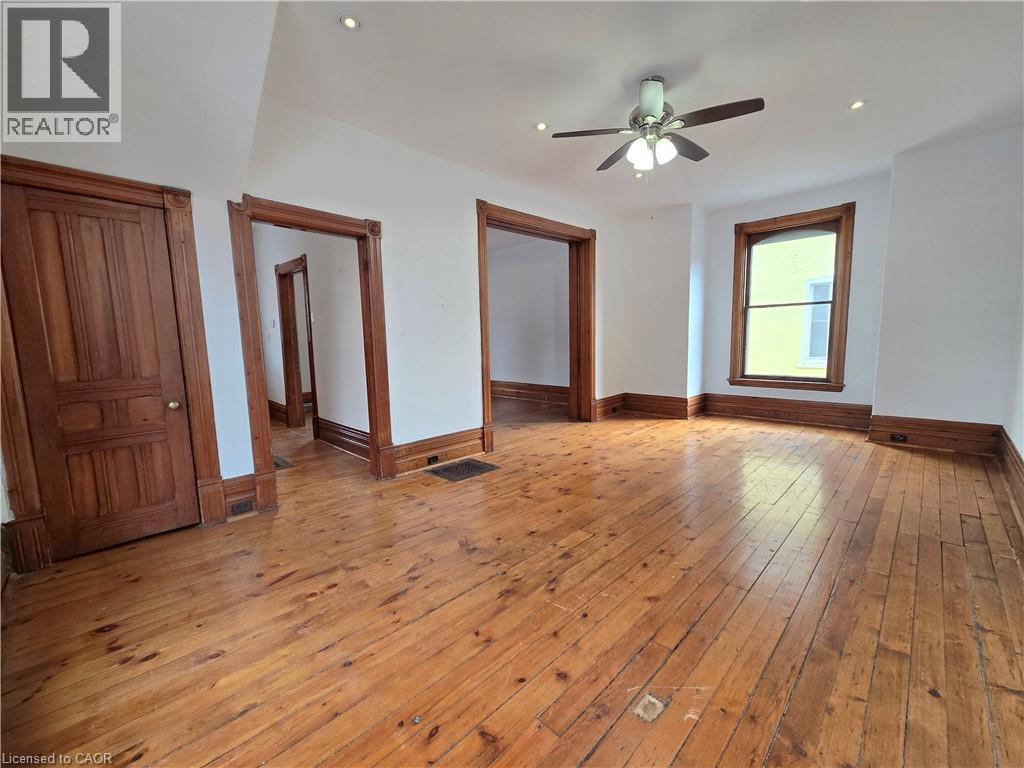 7 Ontario Street, Grimsby, Ontario  L3M 3G8 - Photo 6 - 40831440