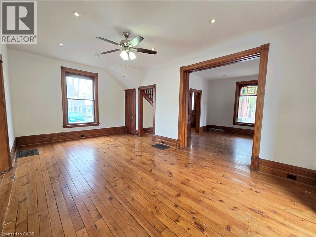 7 Ontario Street, Grimsby, Ontario  L3M 3G8 - Photo 7 - 40831440