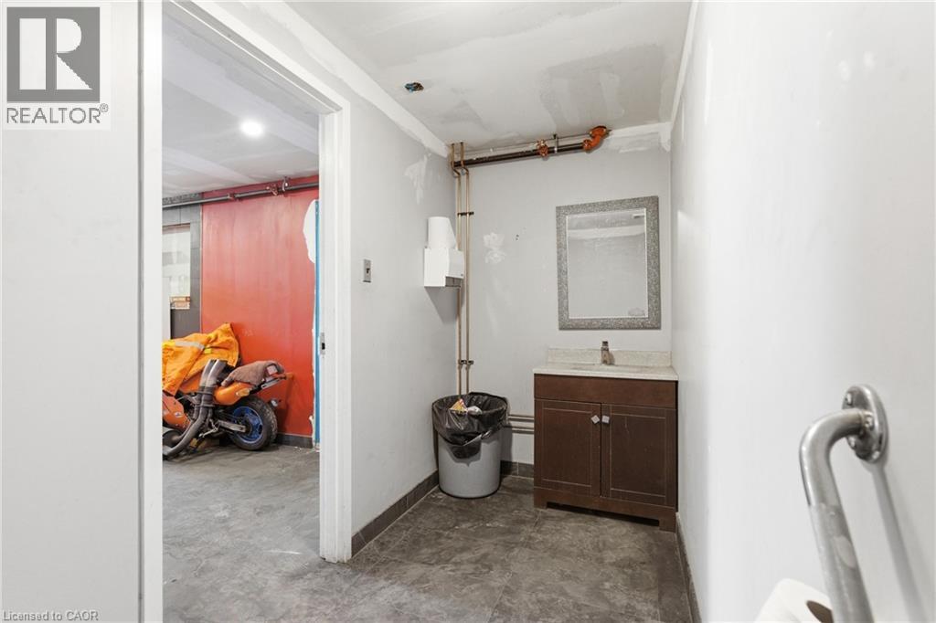 3485 Harvester Road Unit# 4, Burlington, Ontario L7N 3T3 - Photo 11 - 40858314