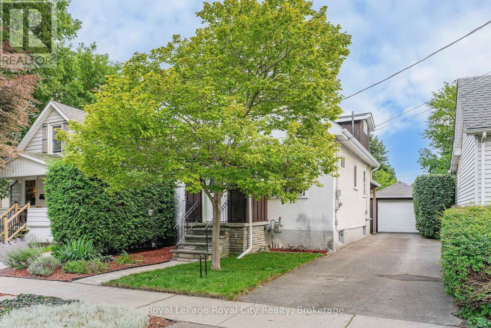 19 WALTER STREET, Guelph, Ontario