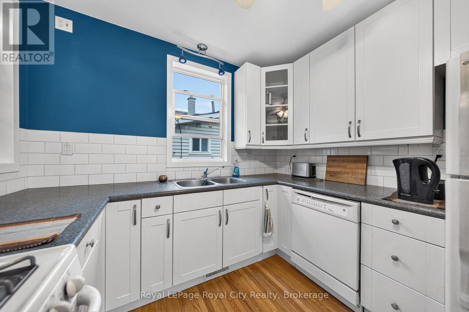 19 Walter Street, Guelph, Ontario  N1E 5N9 - Photo 21 - X13711240