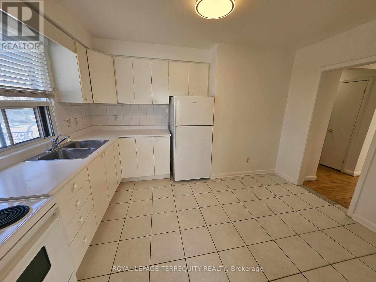 3 - 401 Winnett Avenue, Toronto, Ontario  M6C 3M2 - Photo 15 - C13711258