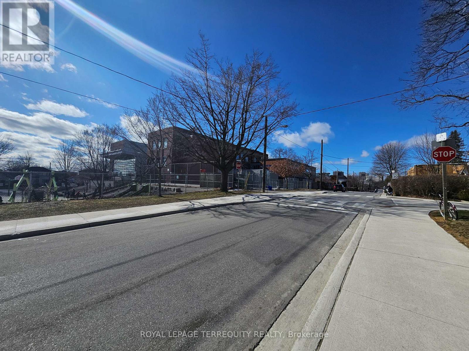 3 - 401 Winnett Avenue, Toronto, Ontario  M6C 3M2 - Photo 31 - C13711258