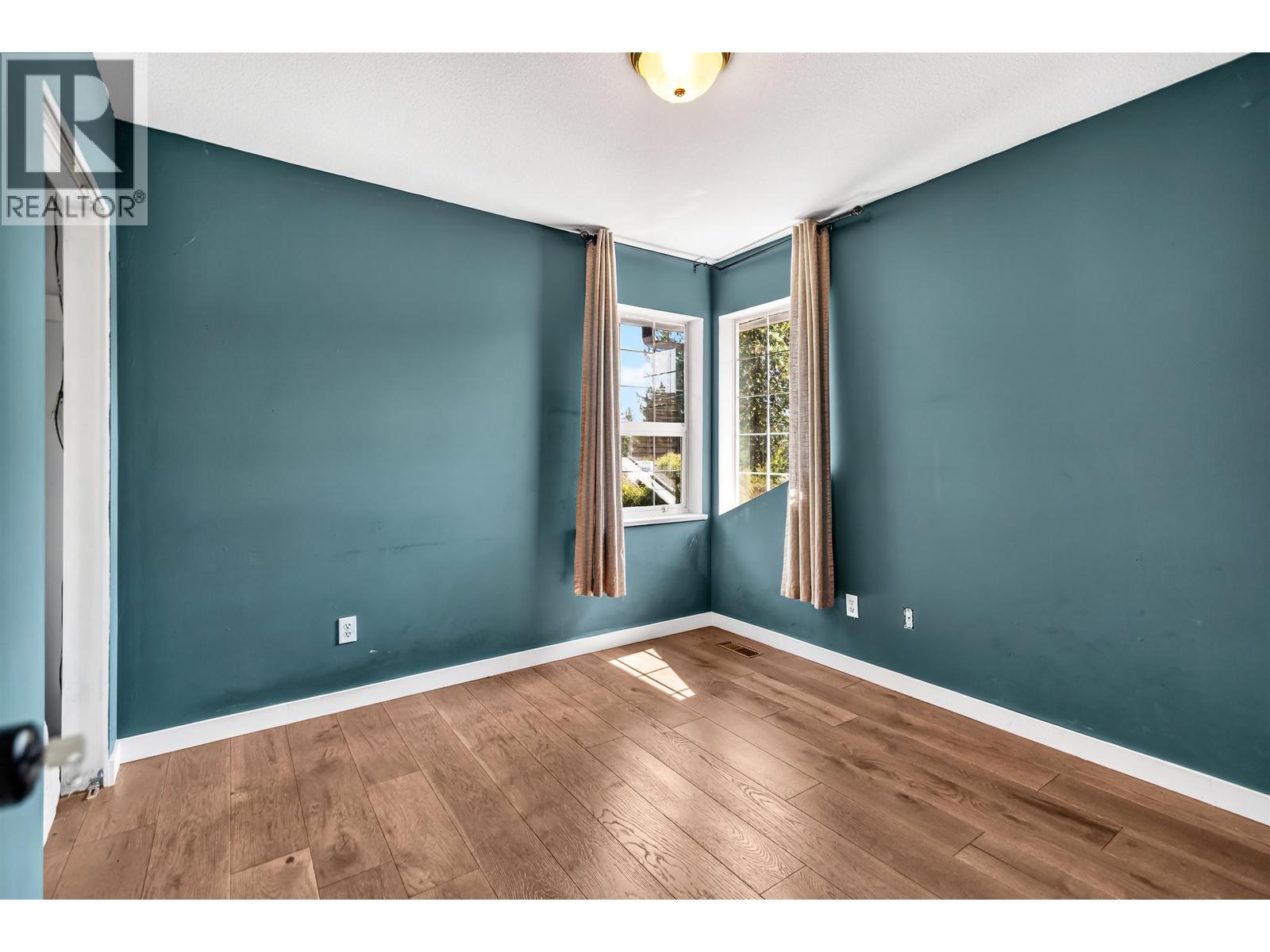 5796 Trail Avenue, Sechelt, British Columbia  V7Z 0L8 - Photo 18 - R3114356