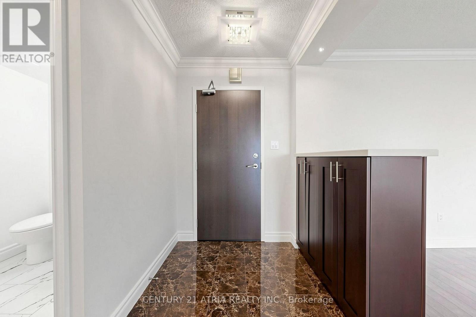 808 - 2350 Bridletowne Circle, Toronto, Ontario  M1W 3E6 - Photo 2 - E13711222
