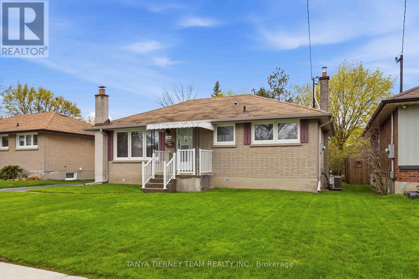 264 Baldwin Street, Oshawa, Ontario  L1H 6H4 - Photo 3 - E13711246