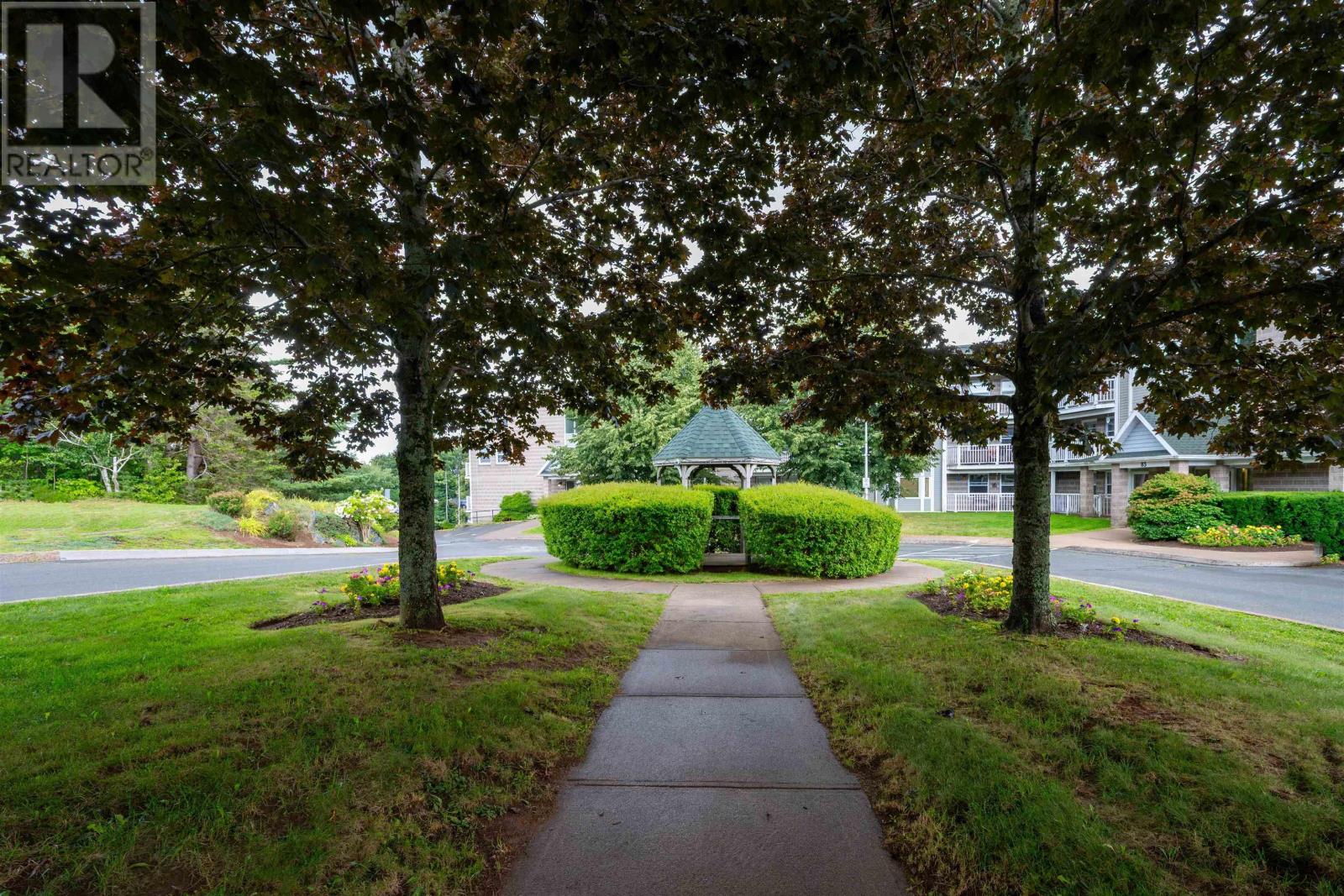 305 93 Kearney Lake Road, Halifax, Nova Scotia  B3M 4E7 - Photo 1 - 202621486
