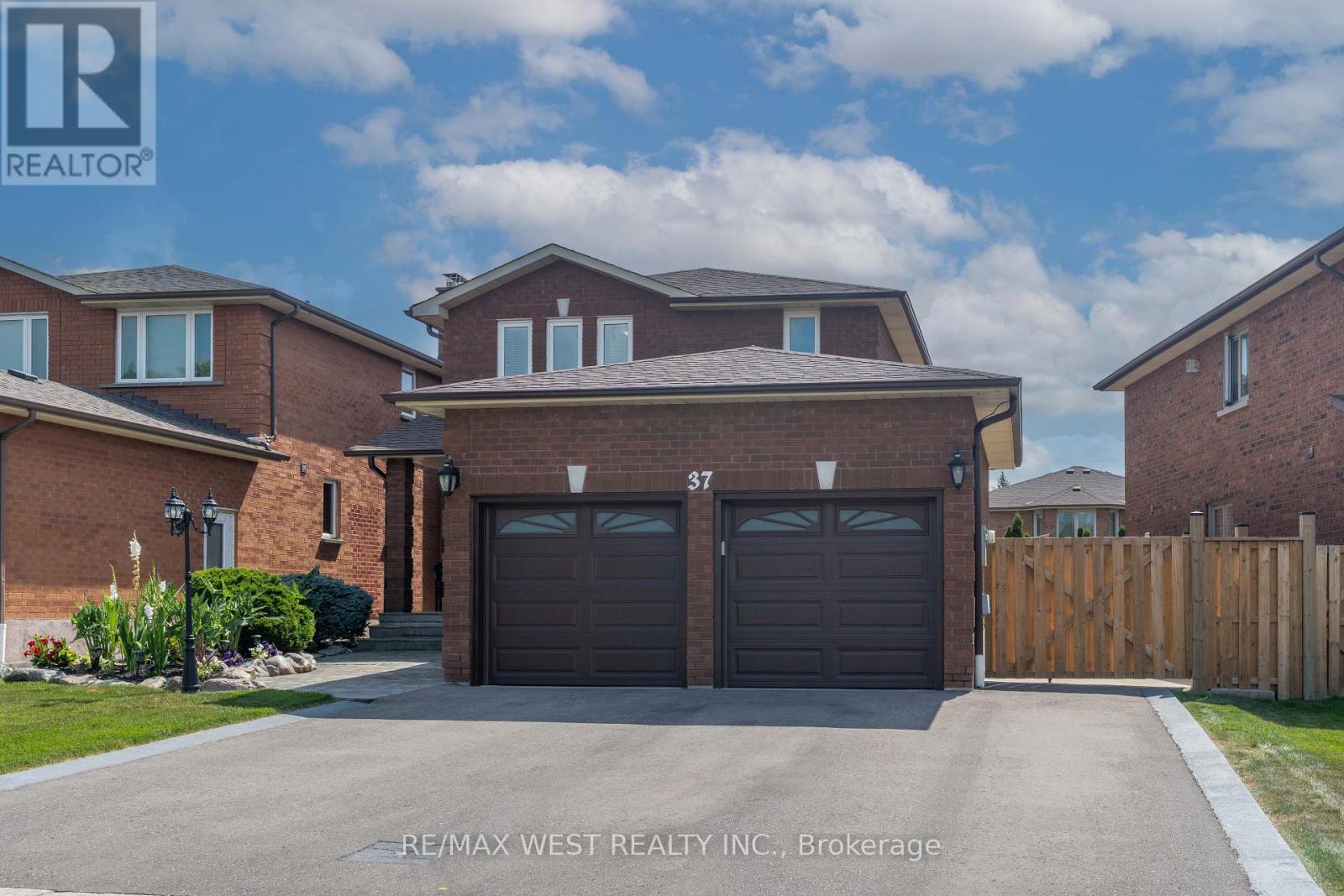 37 Lime Drive, Vaughan, Ontario  L4L 5N3 - Photo 2 - N13711248
