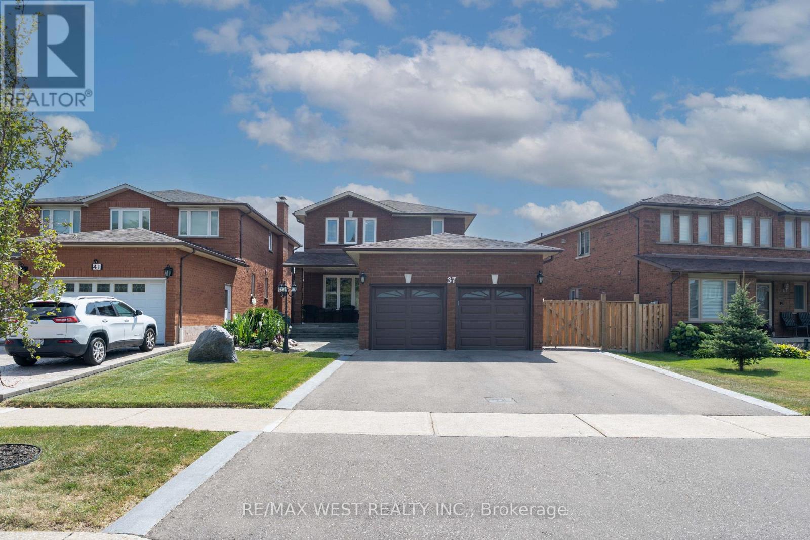 37 Lime Drive, Vaughan, Ontario  L4L 5N3 - Photo 3 - N13711248