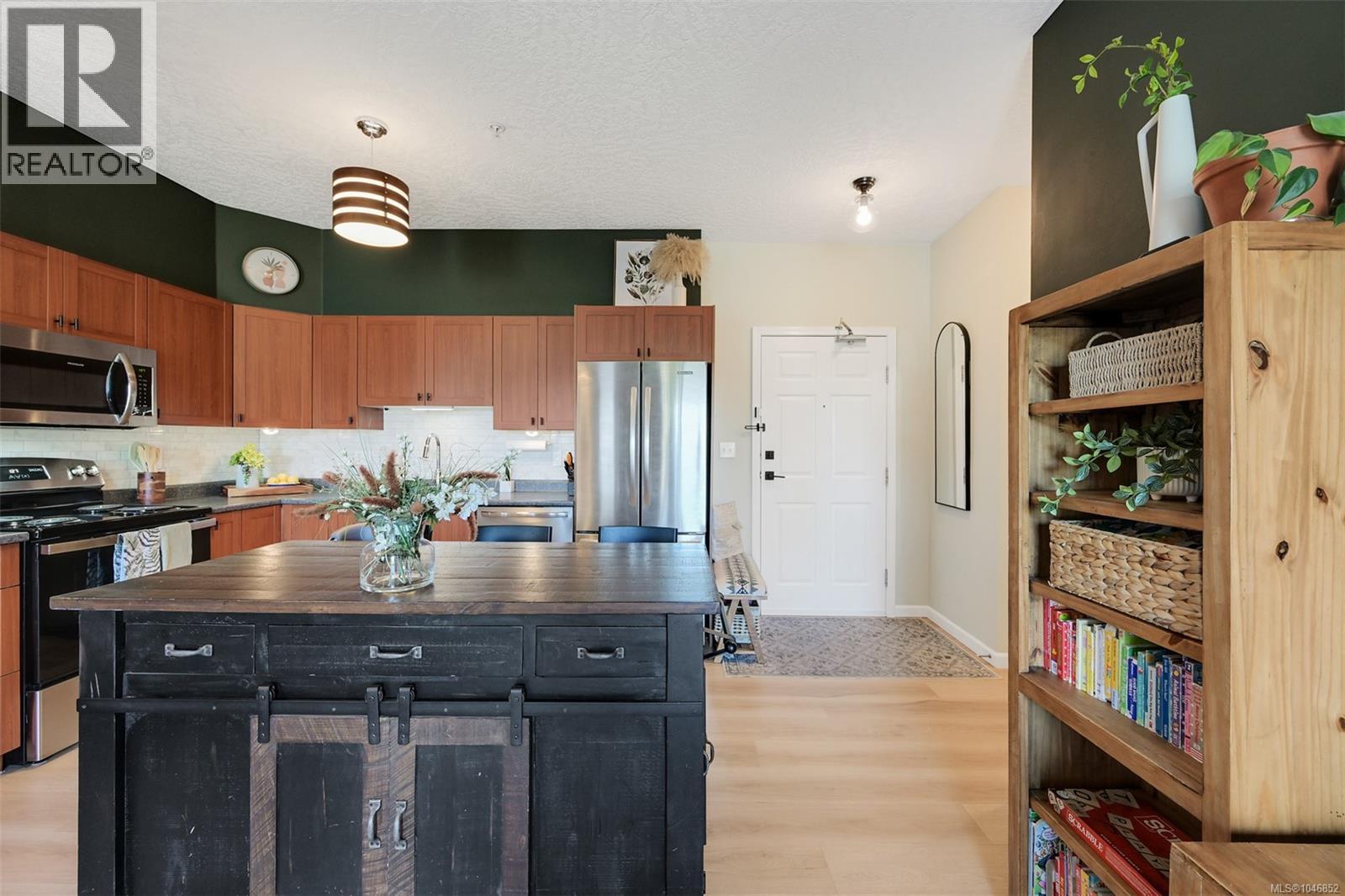 303 383 Wale Rd, Colwood, British Columbia  V9B 2X8 - Photo 9 - 1046852