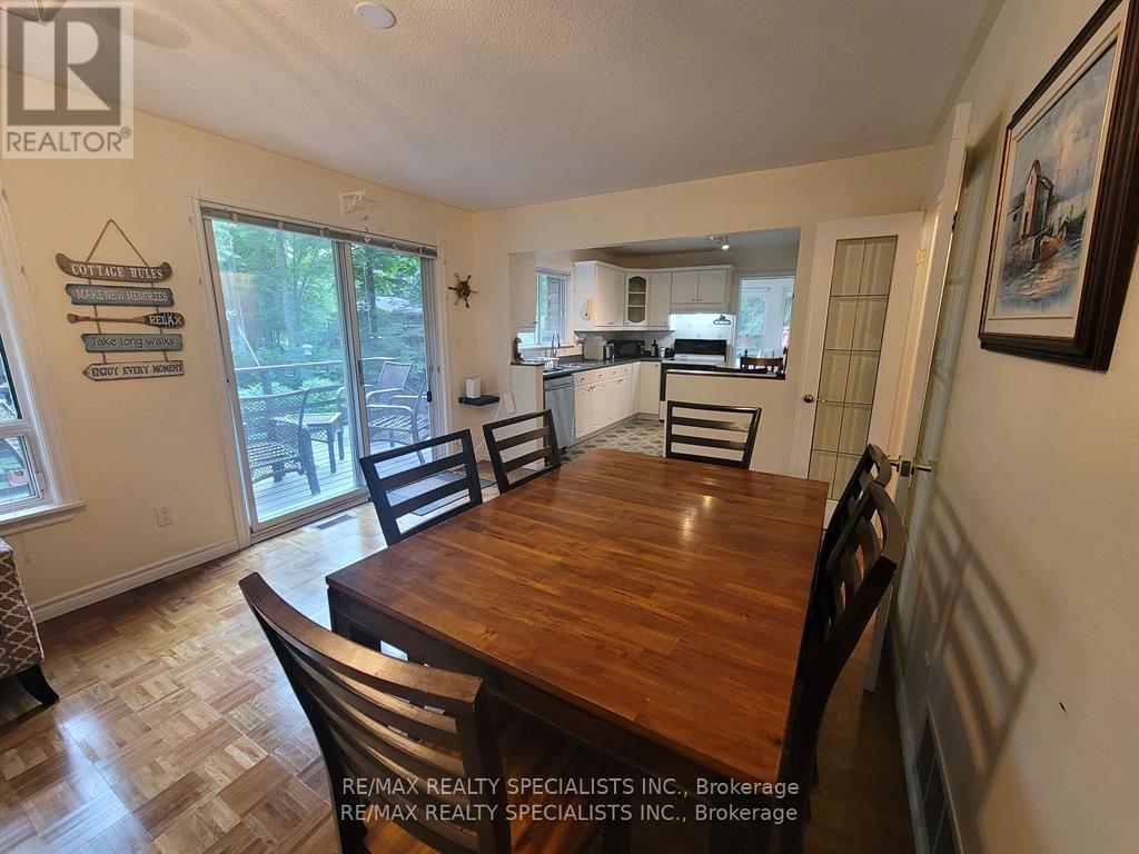 7464 Ash Crescent, Severn, Ontario  L0K 2B0 - Photo 12 - S13711242