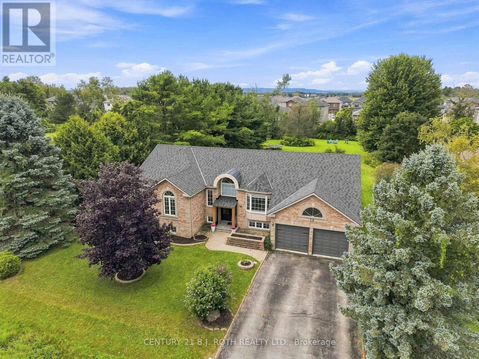 3 DEAN COURT, Wasaga Beach, Ontario