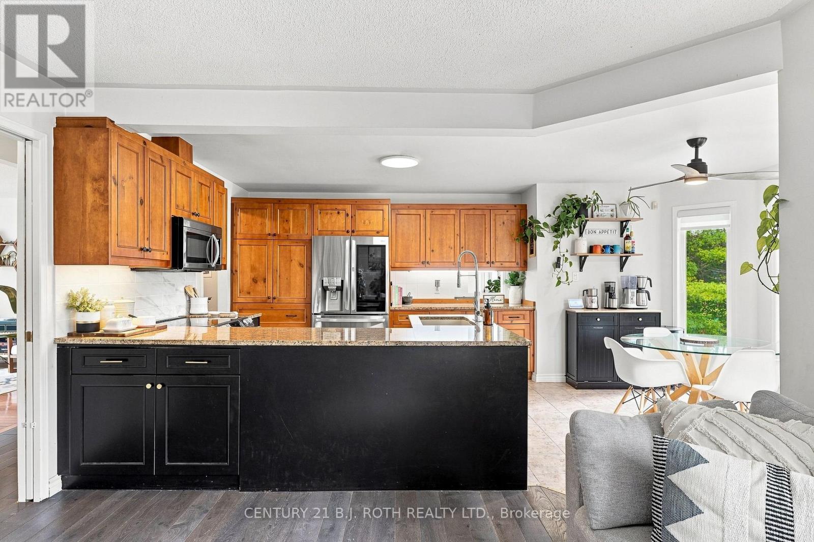 3 Dean Court, Wasaga Beach, Ontario  L9Z 1J9 - Photo 11 - S13711262