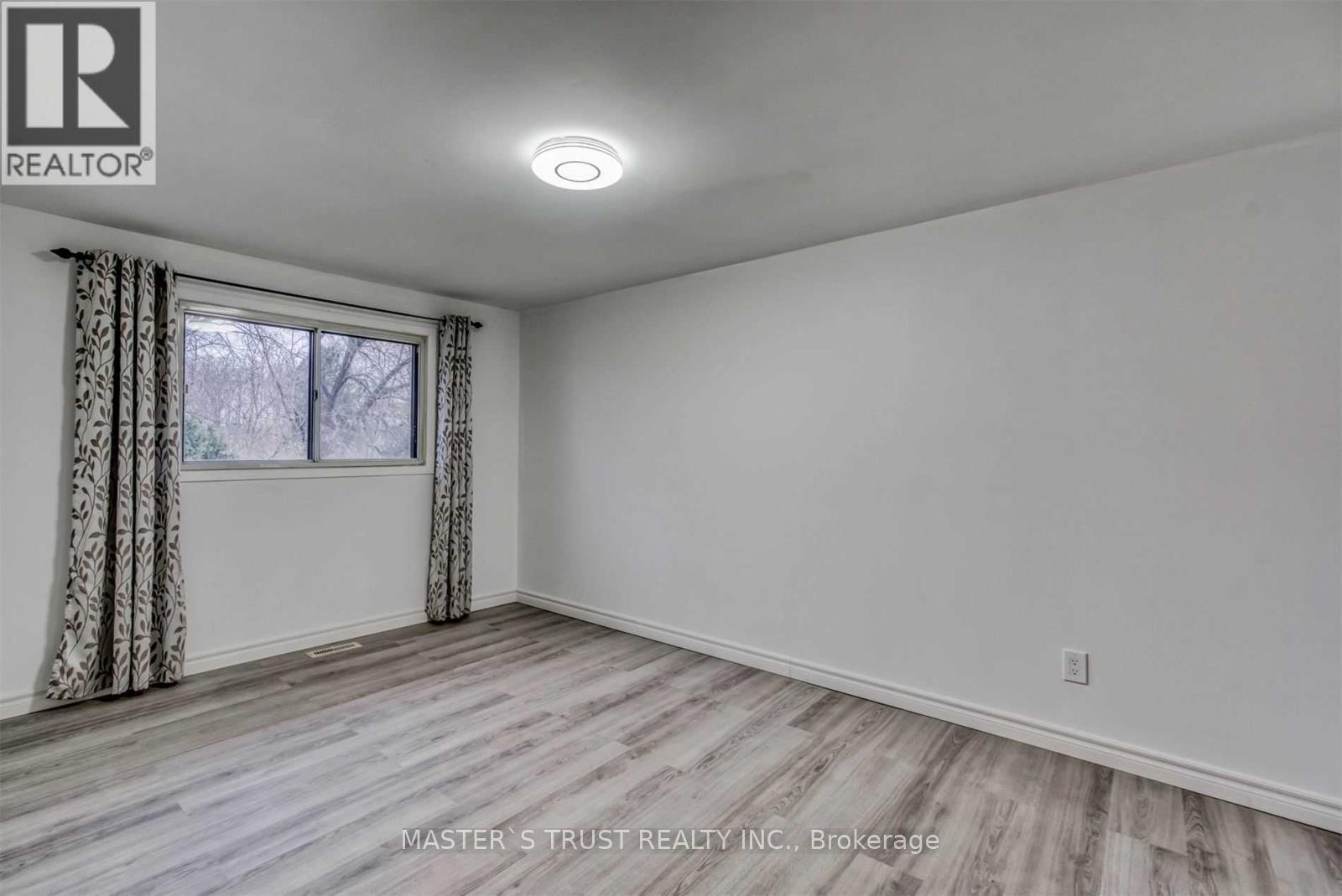 Main - 1473 Freeport Drive, Mississauga, Ontario L5C 1S7 - Photo 13 - W13554426