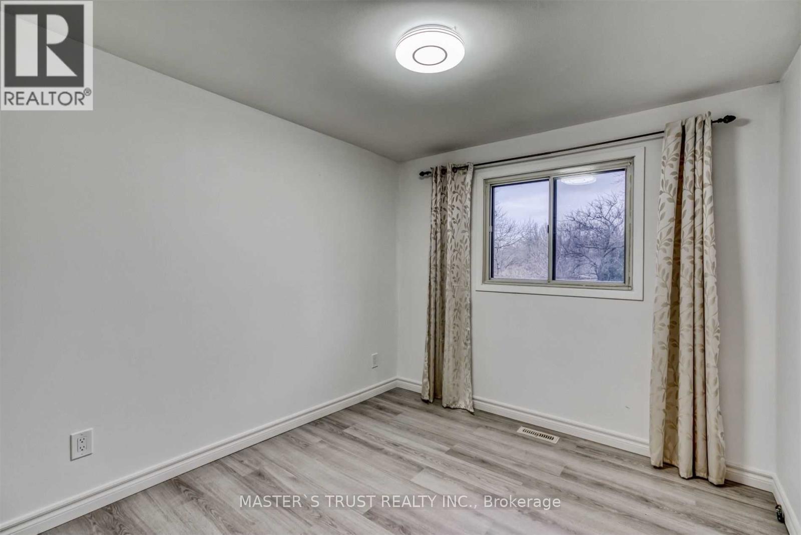 Main - 1473 Freeport Drive, Mississauga, Ontario L5C 1S7 - Photo 12 - W13554426