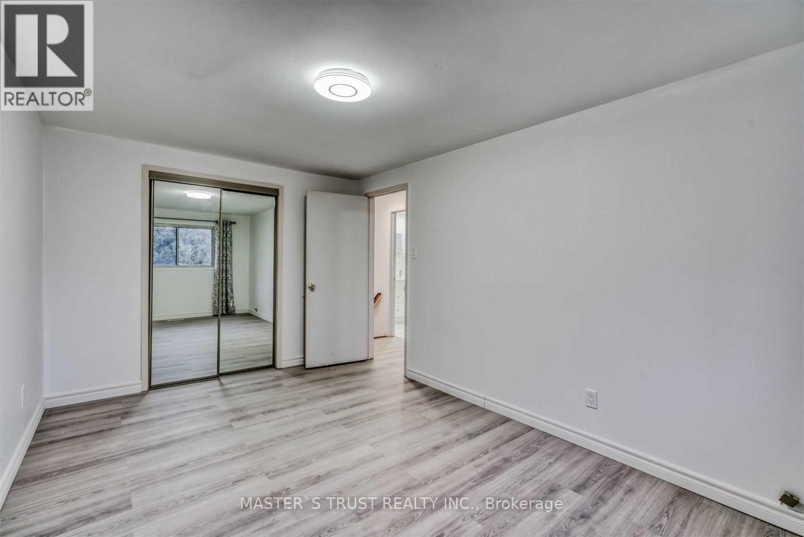 Main - 1473 Freeport Drive, Mississauga, Ontario L5C 1S7 - Photo 14 - W13554426
