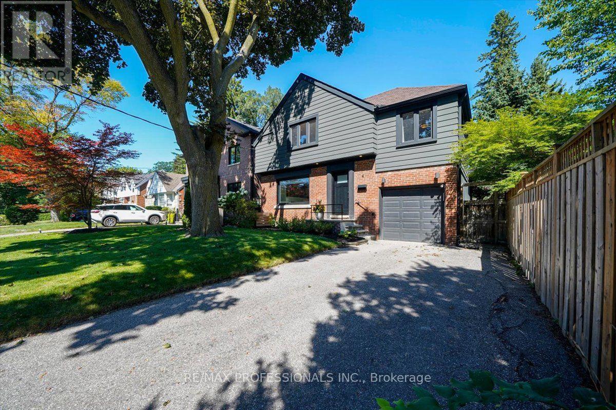 4 Winston Grove, Toronto, Ontario  M8Y 2K8 - Photo 2 - W13691600