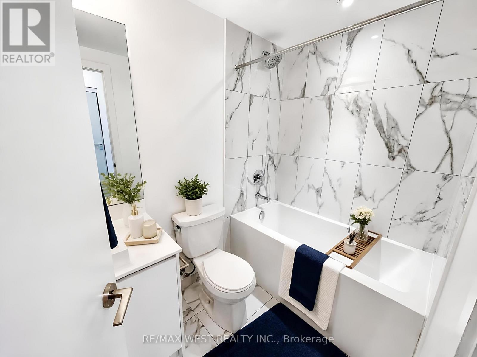 336 - 251 Manitoba Street, Toronto, Ontario M8Y 0C7 - Photo 3 - W13706428