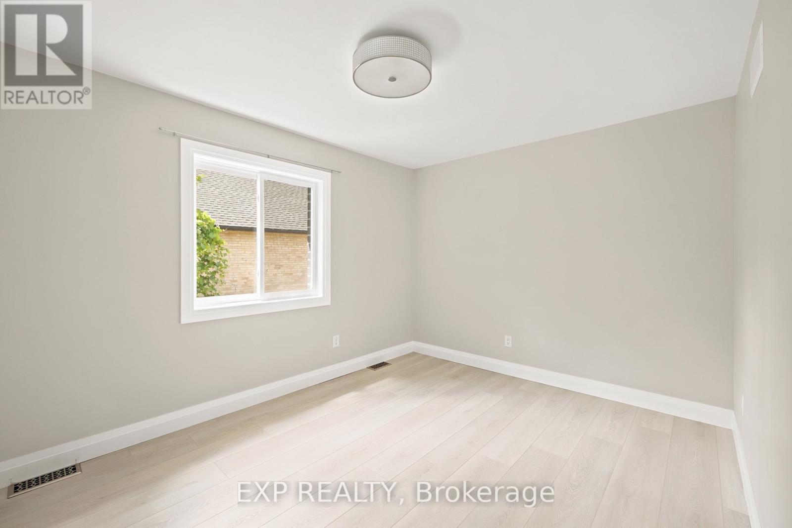 129 St George Street, Kitchener, Ontario  N2G 2T2 - Photo 12 - X13460128