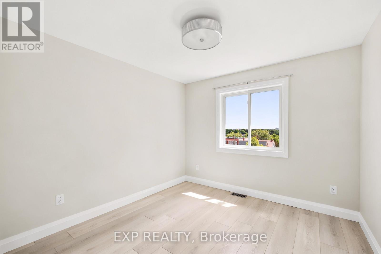 129 St George Street, Kitchener, Ontario  N2G 2T2 - Photo 19 - X13460128