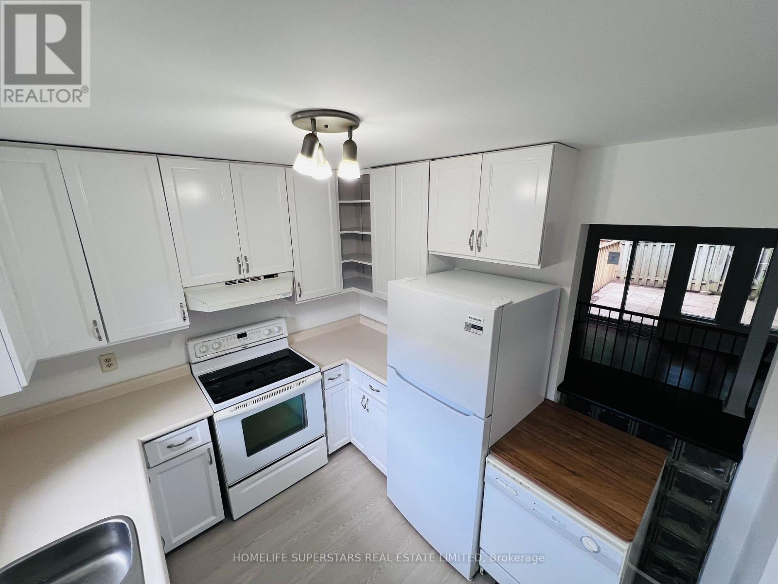 158 - 2050 Upper Middle Road, Burlington, Ontario  L7P 3R9 - Photo 2 - W13711234