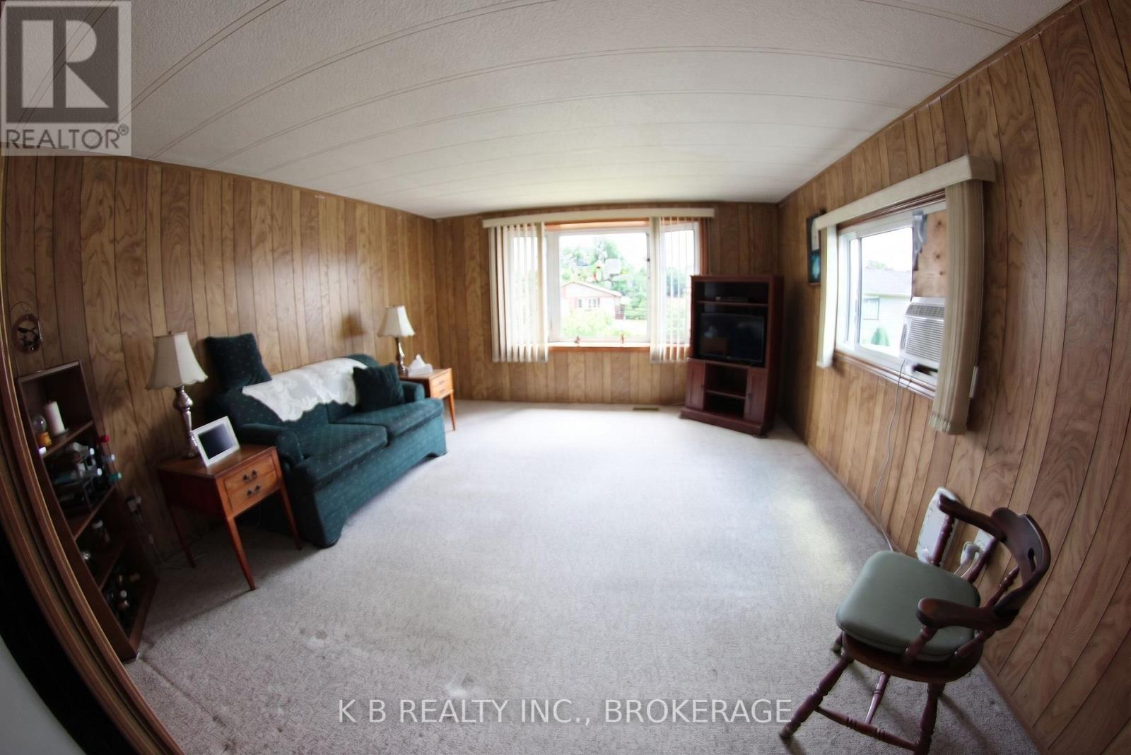 6 Cedar Street W, Greater Napanee, Ontario  K7R 3L1 - Photo 7 - X12864204