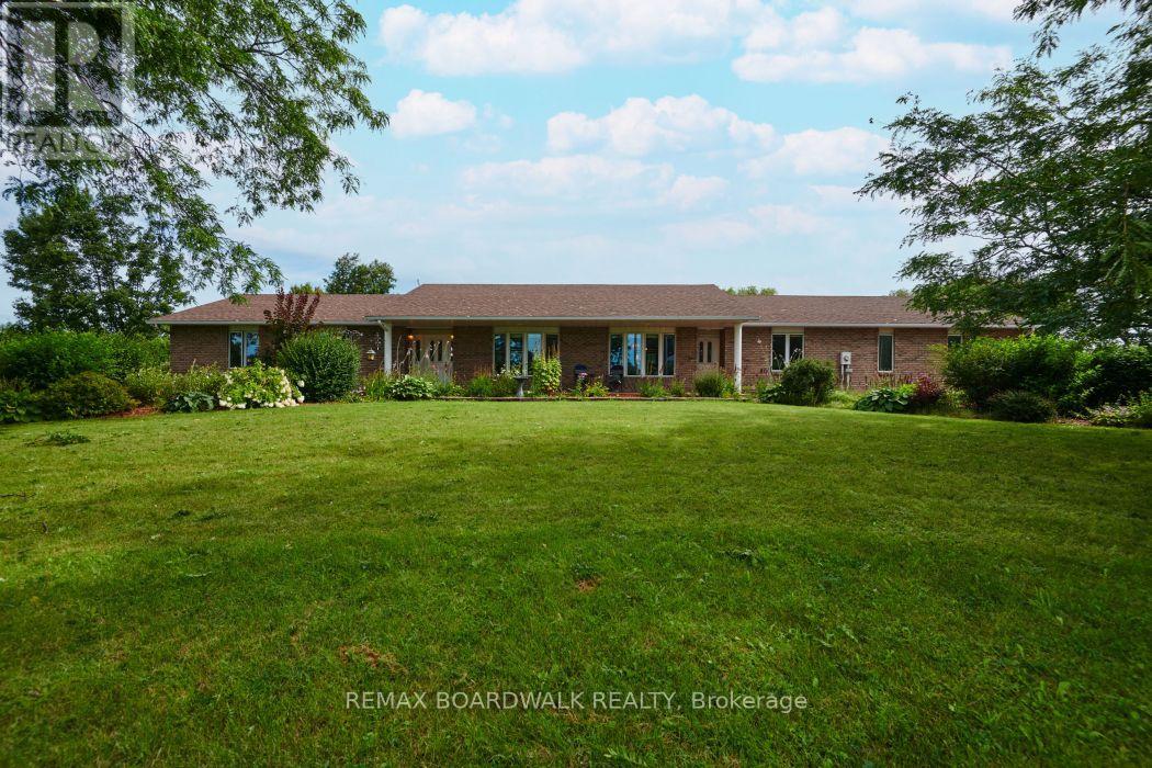 3382 CARP ROAD, Ottawa, Ontario
