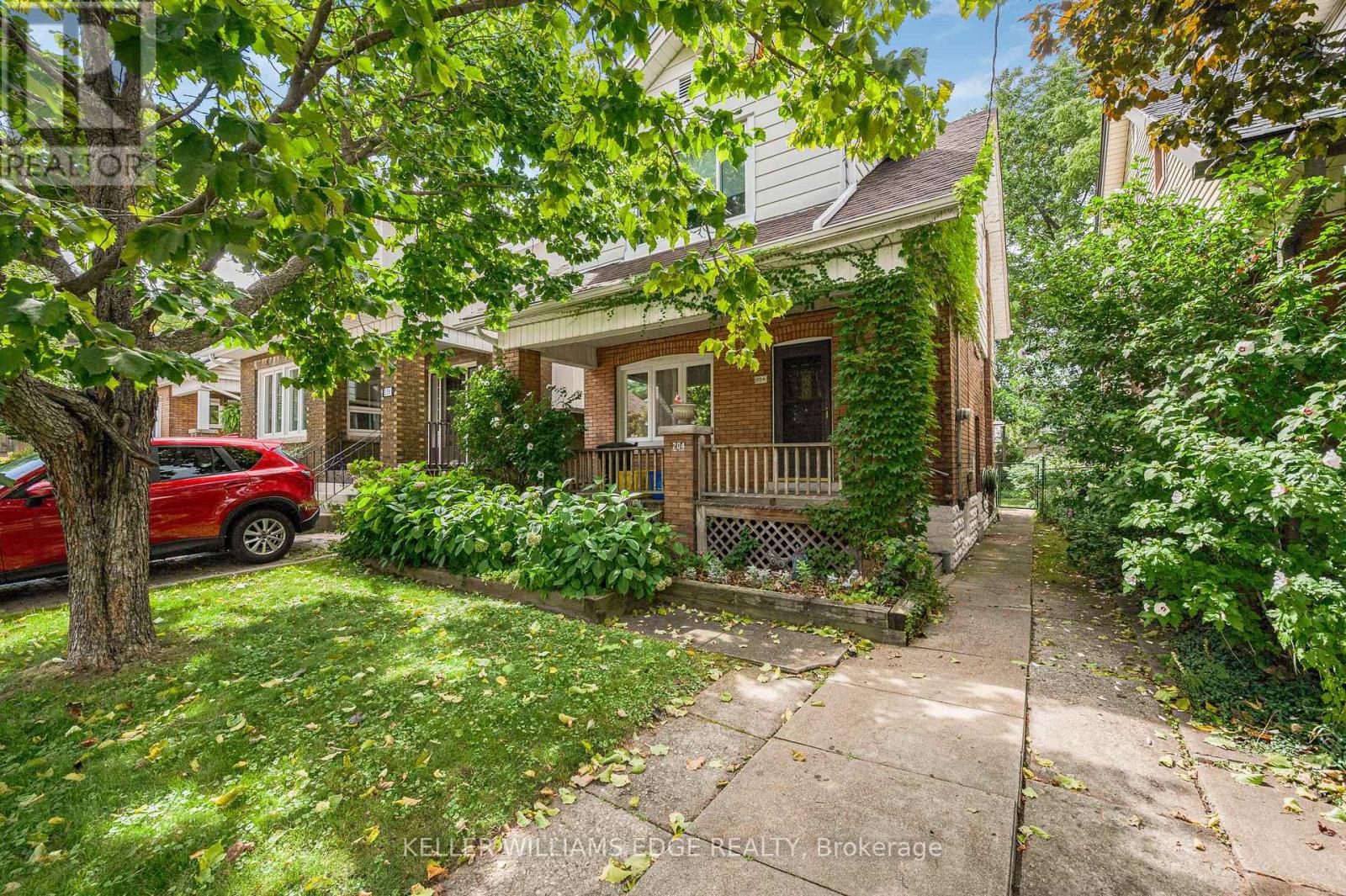 204 Rosslyn Avenue S, Hamilton, Ontario  L8M 3J5 - Photo 2 - X13711228