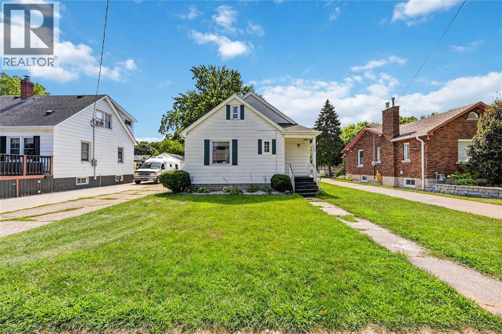 495 DAVIS STREET Sarnia Ontario Canada N7T1C5