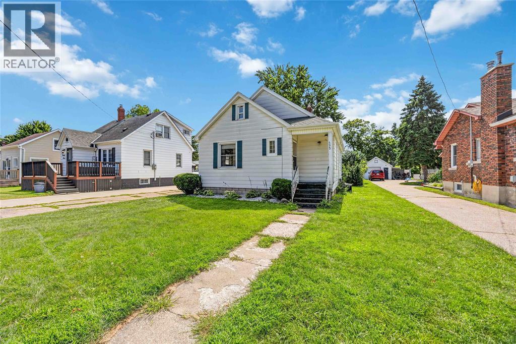 495 DAVIS STREET Sarnia Ontario Canada N7T1C5 2