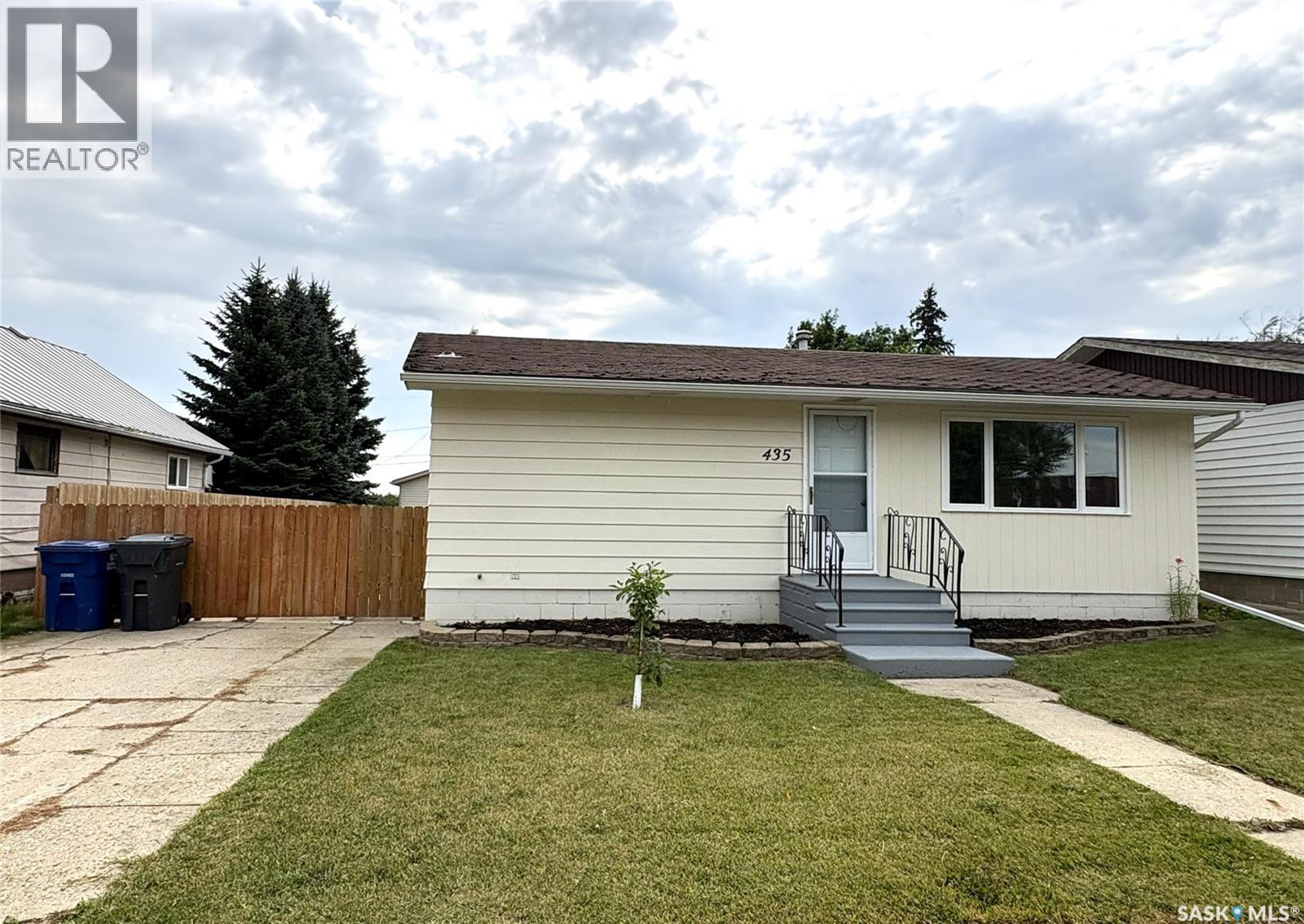 435 2nd Avenue, Allan, Saskatchewan  S0K 0C0 - Photo 1 - SK046547