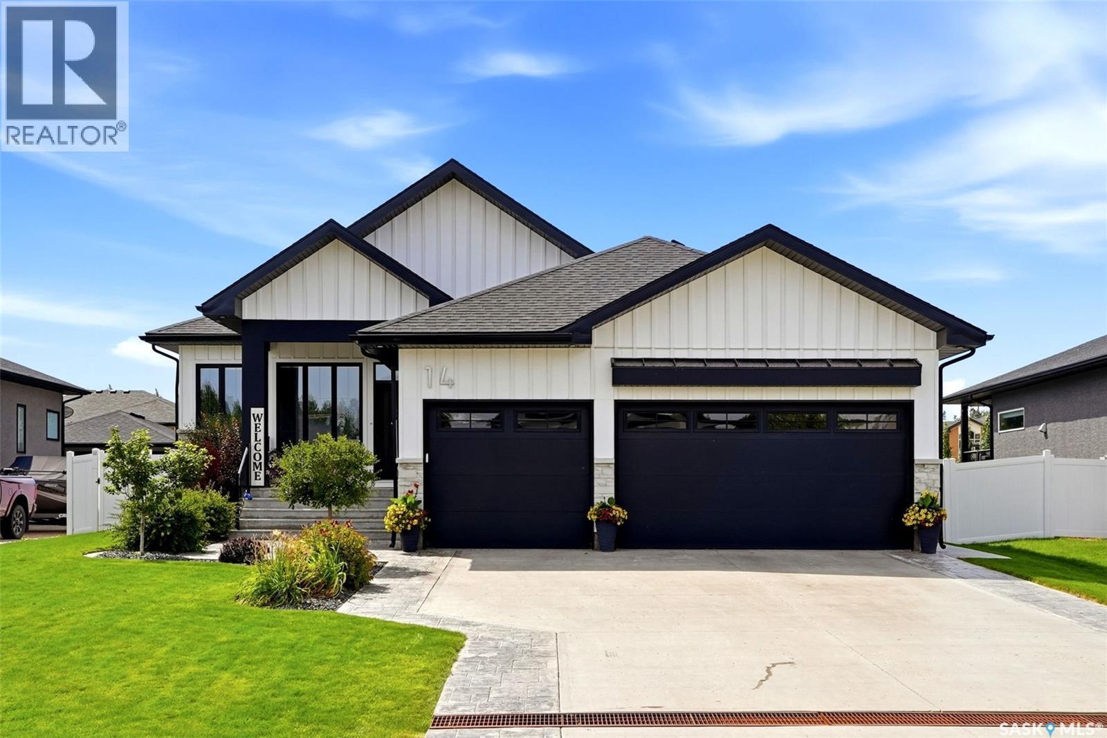 14 Stanford Road, White City, Saskatchewan  S4L 0C9 - Photo 2 - SK046514