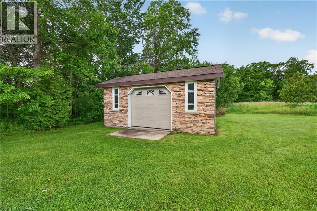 398 Mountain Road, Grimsby, Ontario  L3M 4E7 - Photo 42 - 40843125