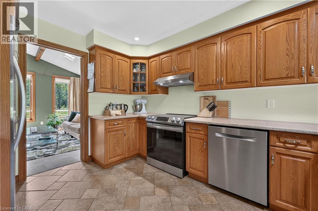 398 Mountain Road, Grimsby, Ontario  L3M 4E7 - Photo 21 - 40843125
