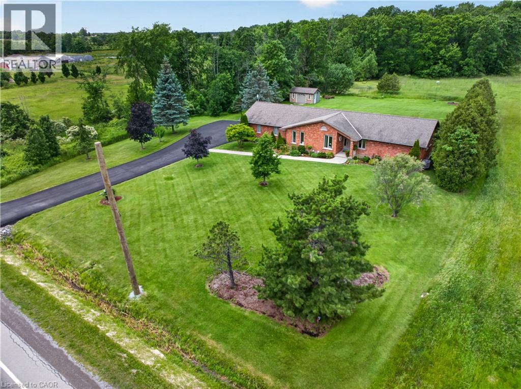398 Mountain Road, Grimsby, Ontario  L3M 4E7 - Photo 2 - 40843125