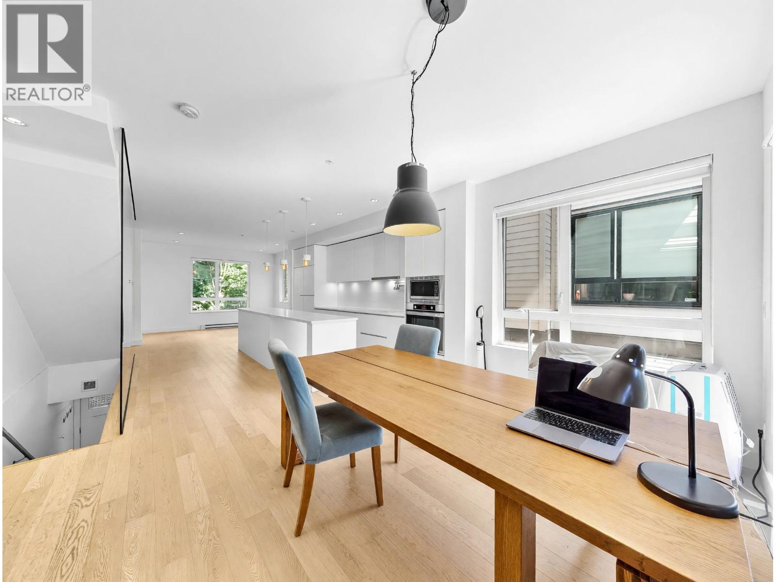 1116 Falcon Drive, Coquitlam, British Columbia  V3E 0M7 - Photo 6 - R3158534
