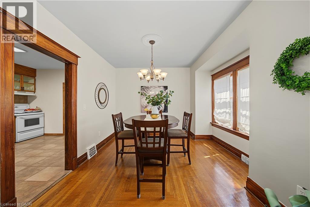 70 Woodland Avenue, St. Catharines, Ontario L2R 5A3 - Photo 7 - 40851657