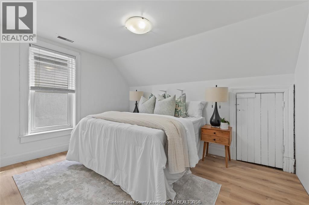 809 Gladstone, Windsor, Ontario  N9A 2R3 - Photo 18 - 26020787