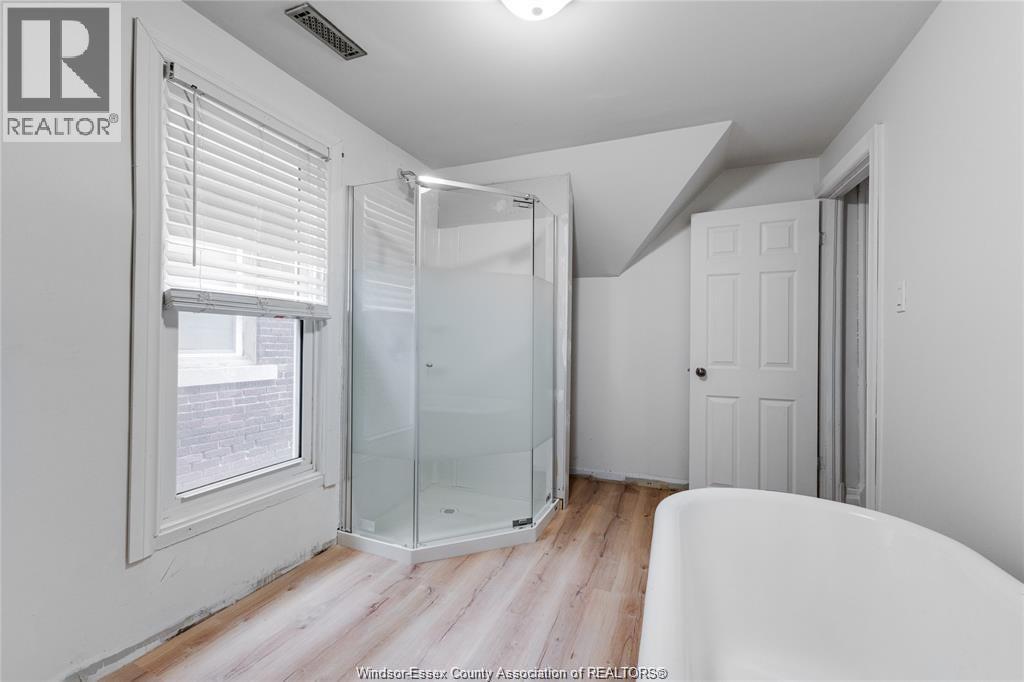 809 Gladstone, Windsor, Ontario  N9A 2R3 - Photo 21 - 26020787