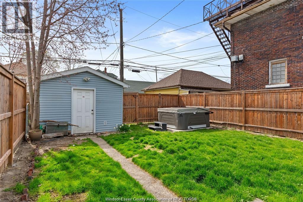 809 Gladstone, Windsor, Ontario  N9A 2R3 - Photo 25 - 26020787