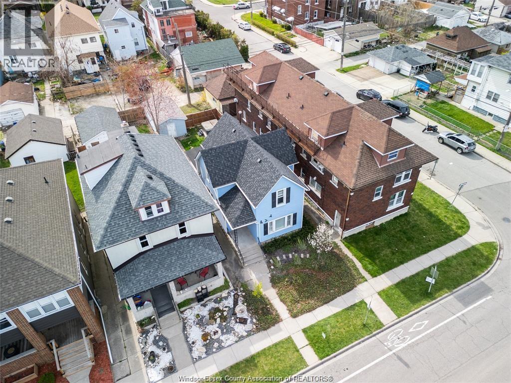 809 Gladstone, Windsor, Ontario  N9A 2R3 - Photo 27 - 26020787