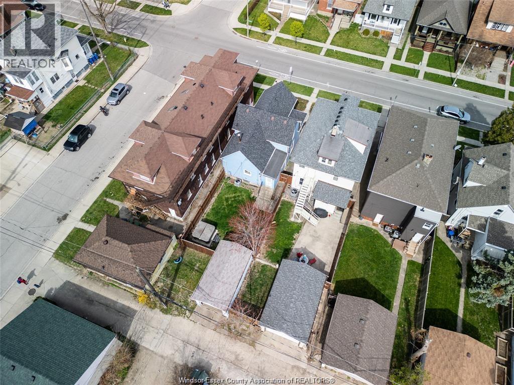 809 Gladstone, Windsor, Ontario  N9A 2R3 - Photo 29 - 26020787