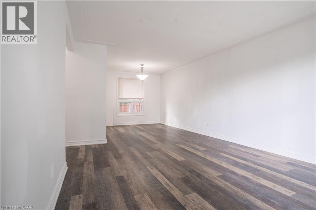 695 Glen Forrest Boulevard Unit# Upper, Waterloo, Ontario  N2L 4K7 - Photo 4 - 40854910