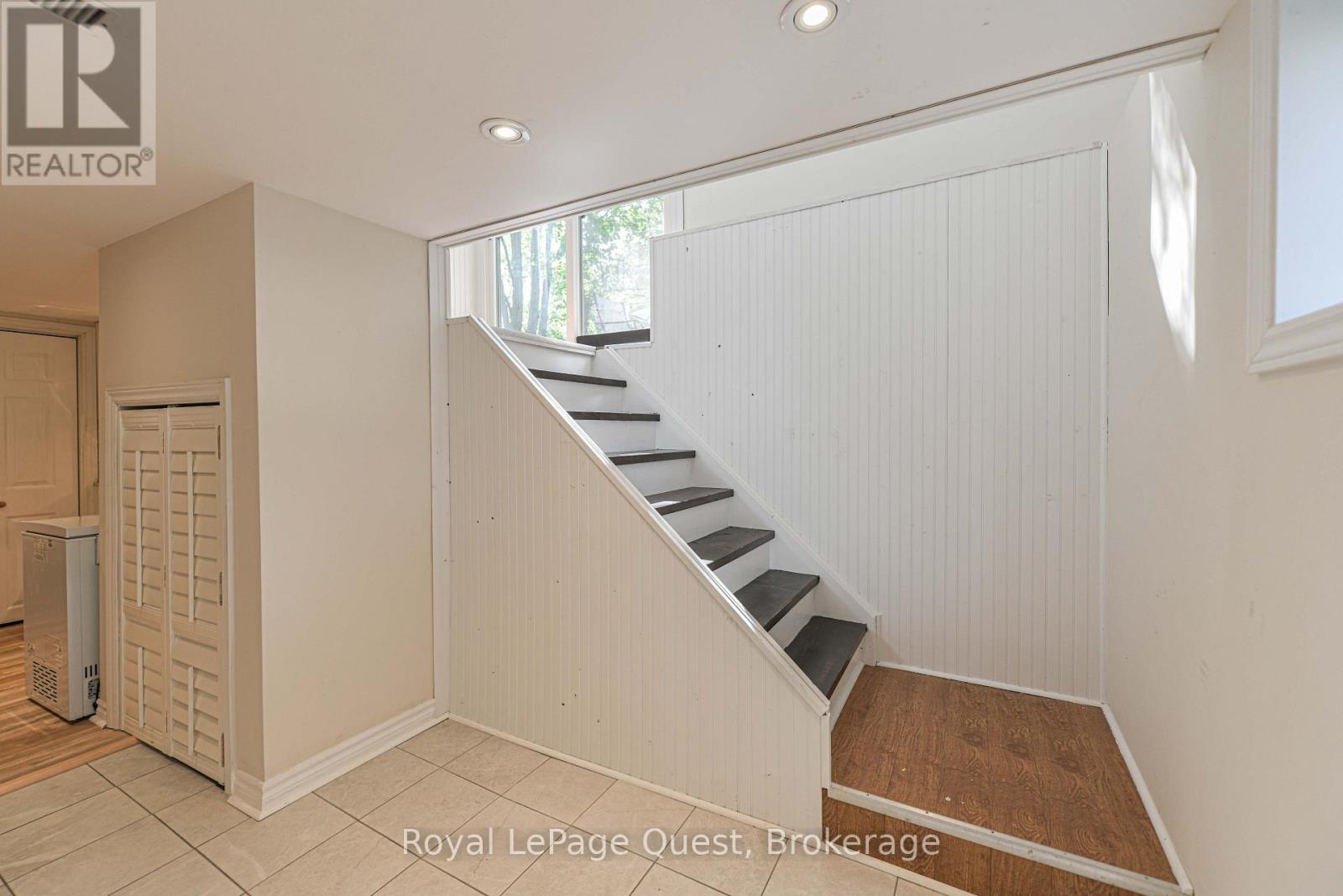 401 Mississaga Street W, Orillia, Ontario  L3V 3C4 - Photo 26 - S13709598