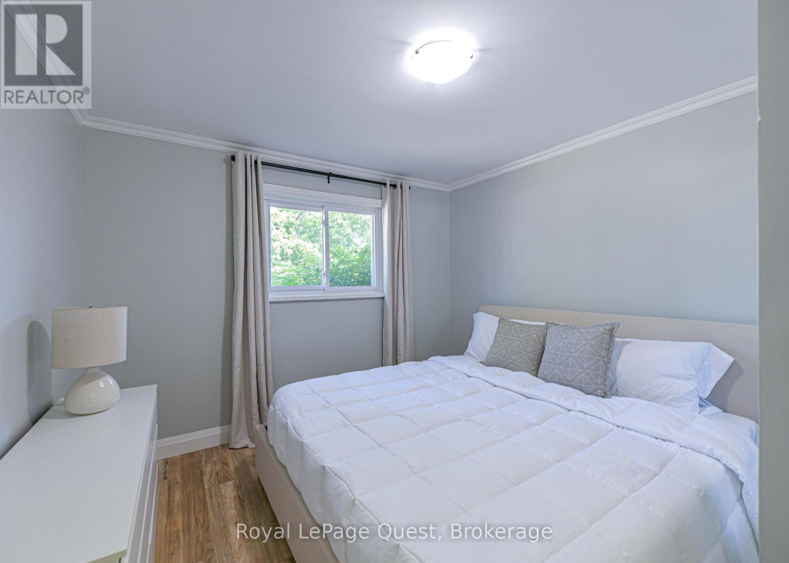 401 Mississaga Street W, Orillia, Ontario  L3V 3C4 - Photo 20 - S13709598