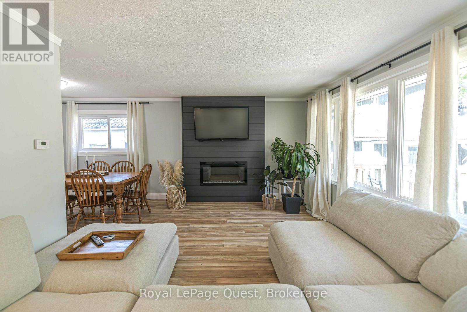 401 Mississaga Street W, Orillia, Ontario  L3V 3C4 - Photo 8 - S13709598