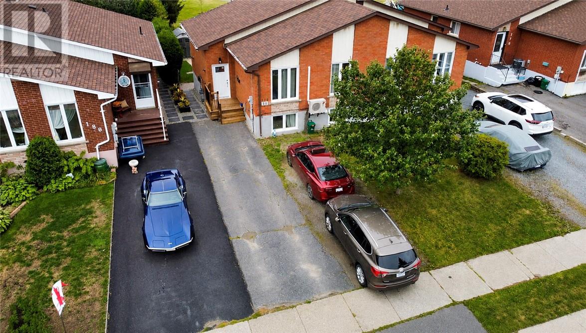 176 Autumnwood Crescent, Sudbury, Ontario  P3B 3Z4 - Photo 2 - 2129933